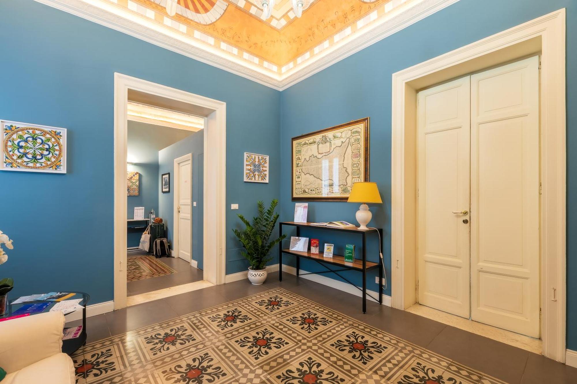 Casa Mo Room And Suite Palermo Exterior photo